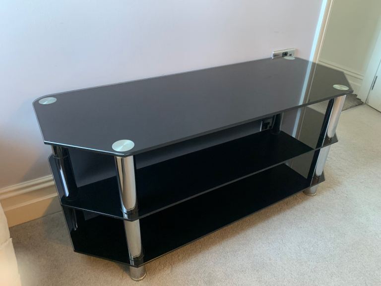 Black gloss TV stand with shelves