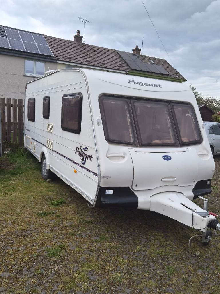 2004 bailey pageant fixed bed caravan 