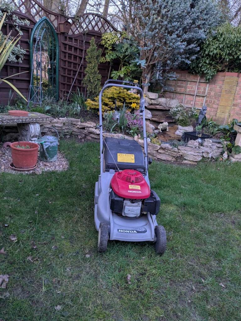Honda 425 Petrol Push Lawn Mower