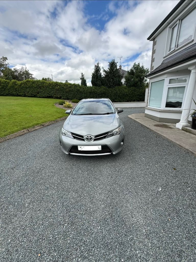 Toyota, AURIS, Hatchback, 2013, Manual, 1329 (cc), 5 doors