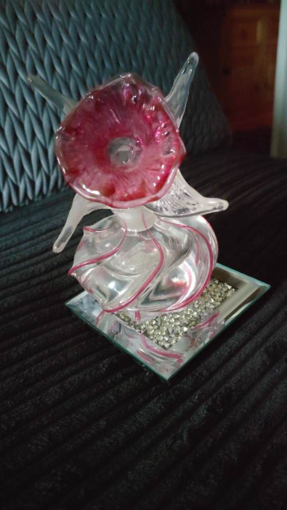 Lovely Pink Glass Flower Perfume Bottle Decoration