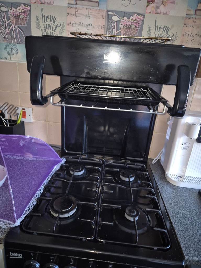 Gas cooker free