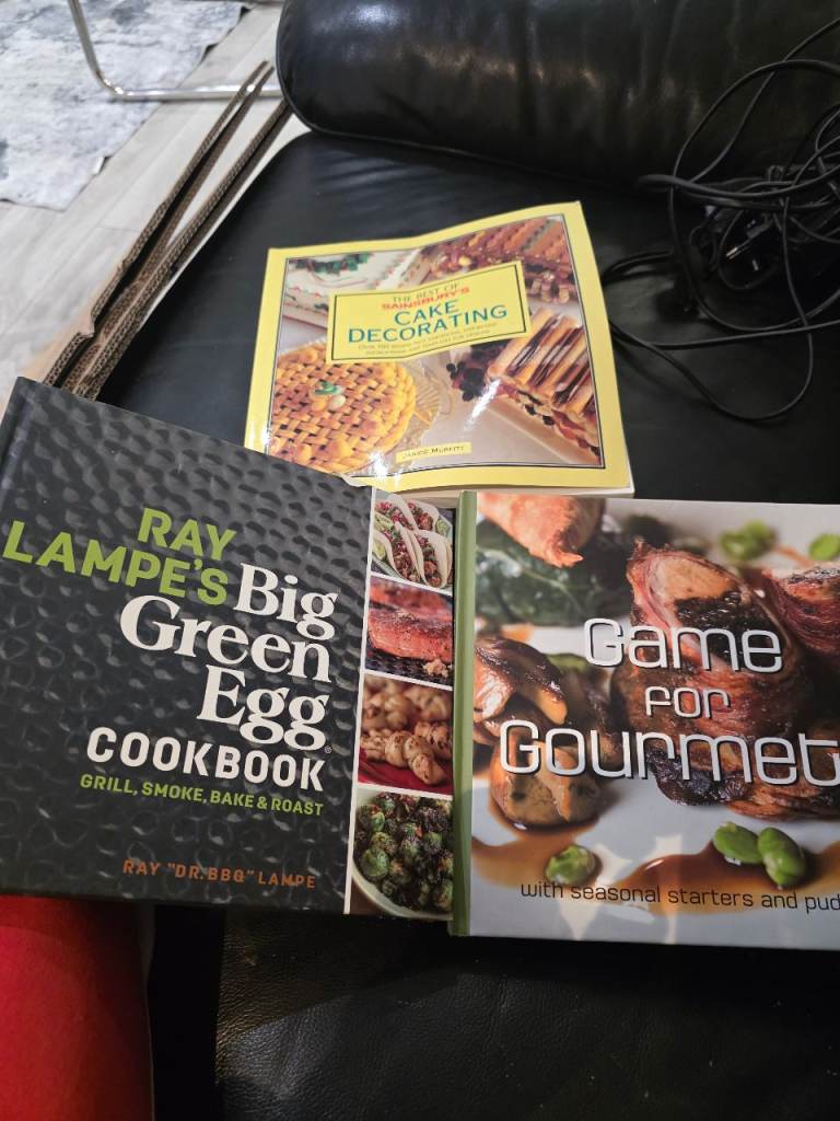 Cookbook Bundle: Big Green Egg, Game for Gourmet & Cake Decorating