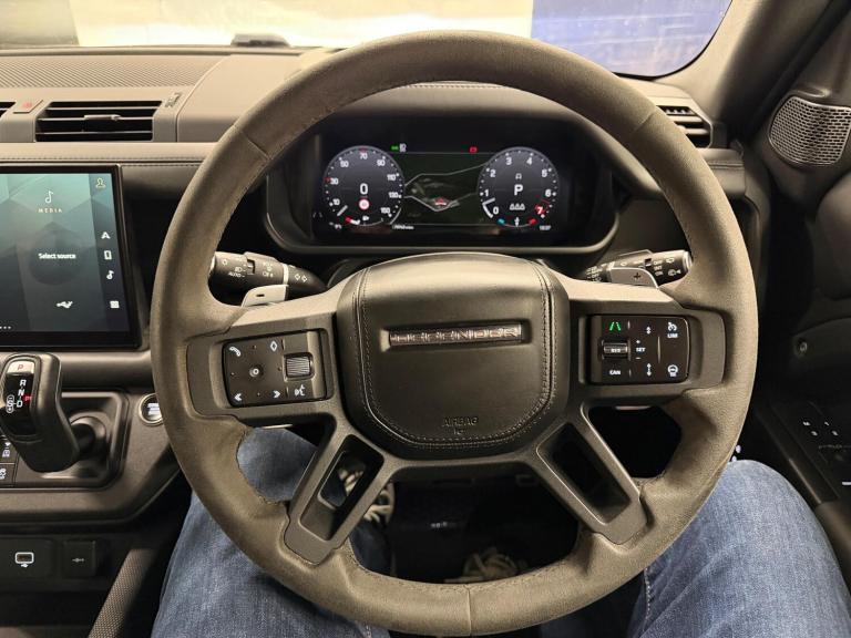 2022 Land Rover Defender 110 5.0 P525 V8 Auto 4WD Euro 6 (s/s) 5dr ESTATE Petrol Automatic