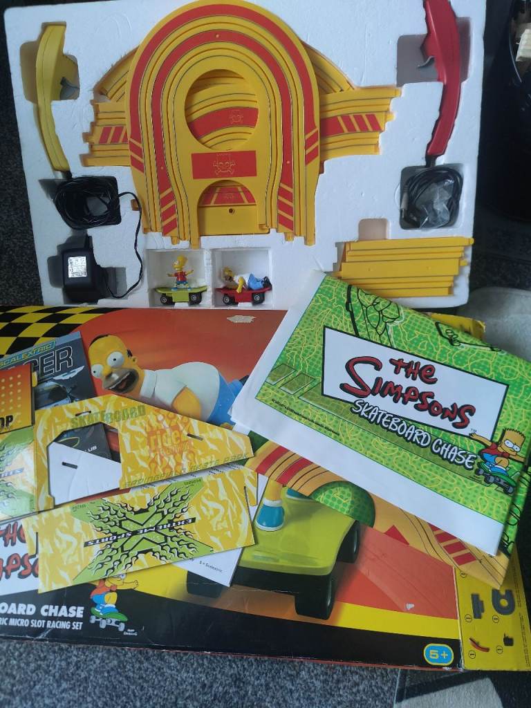 SCALEXTRIC SKATEBOARD CHASE 