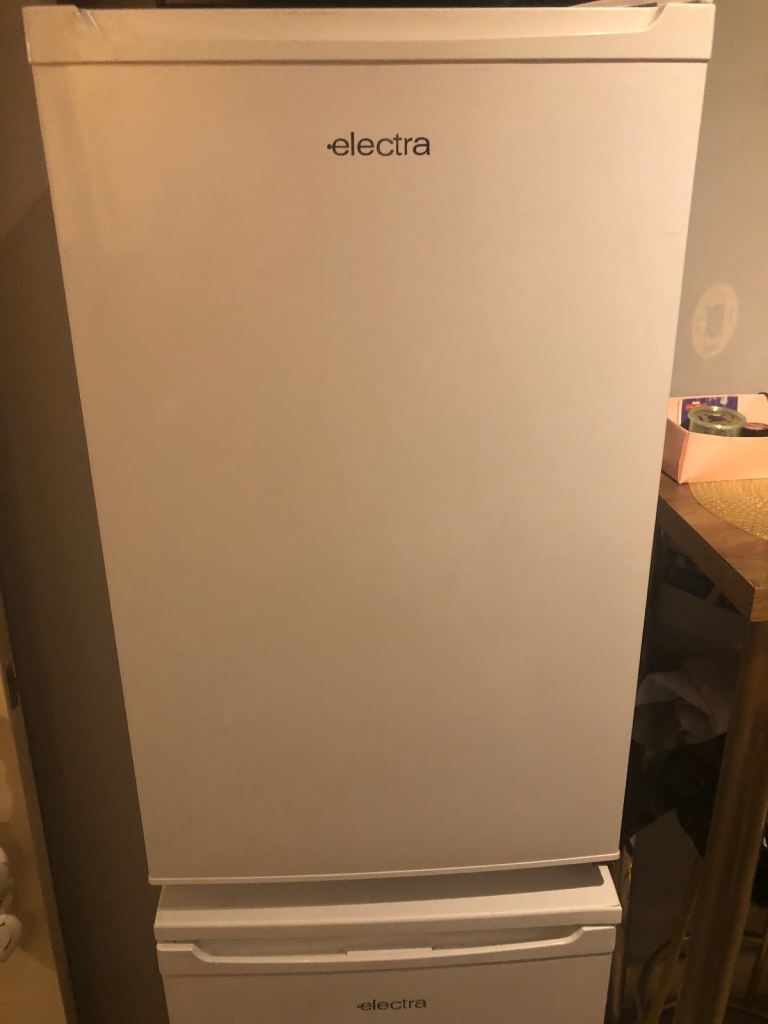 Electra Freestanding Fridge – White, Good Condition