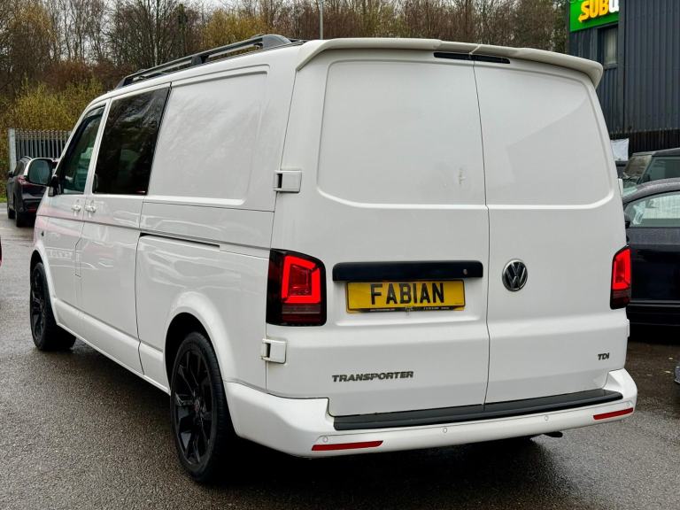 2014 VW Transporter Trendline Crew Van 5 Seat LWB *Day Van - Victron Solar -Bed*