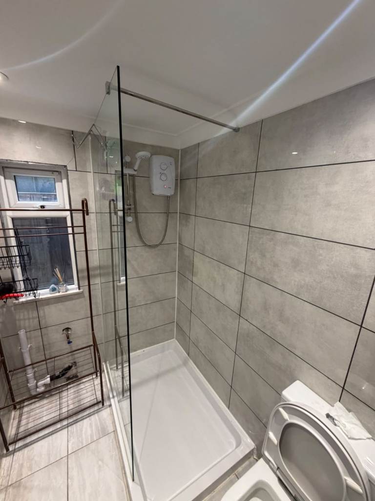STUDIO FLAT THE HEIGHTS NORTHOLT MIDDLESEX UB5  