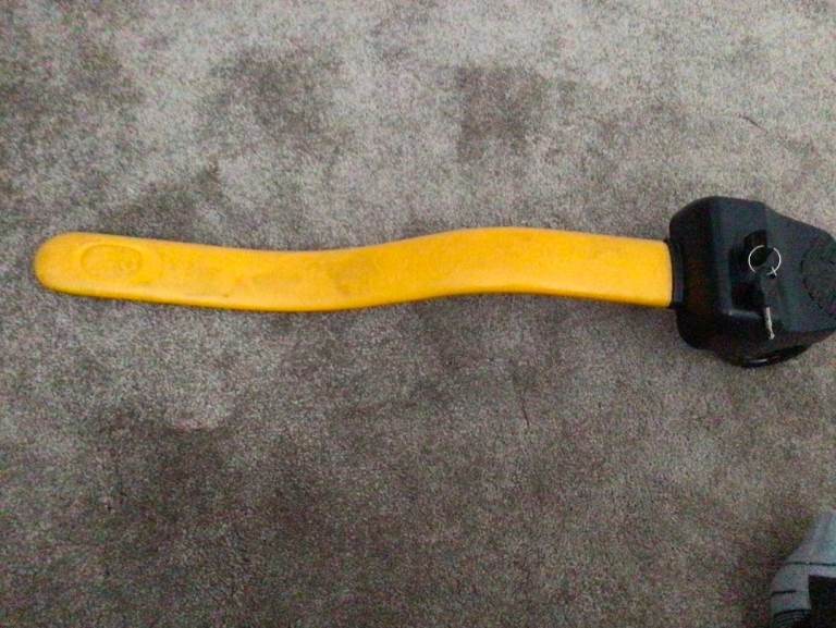 Stoplock Pro steering wheel lock