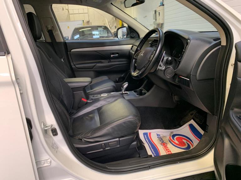 2014 Mitsubishi Outlander 2.2 DI-D GX4 Auto 4WD Euro 5 (s/s) 5dr ESTATE Diesel Automatic