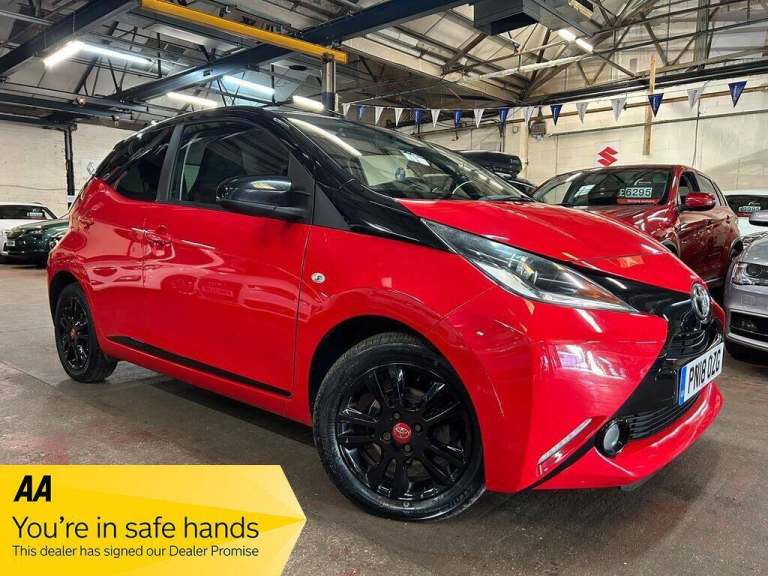 2018 Toyota AYGO 1.0 VVT-i x-cite 4 Red Bi-Tone Euro 6 5dr HATCHBACK Petrol Manual