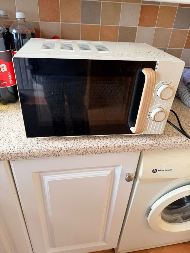 Cream Microwave Oven with Wooden Handle – Good Condition