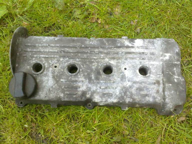 Original VW Volkswagen OEM Mk2 Golf 16v / Mk2 Jetta 16v / Corrado 16v (KR / 9A) Cam Cover