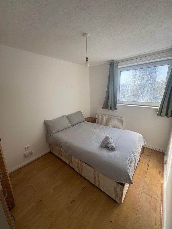 ✨ Comfortable rooms available – Prime location 📍