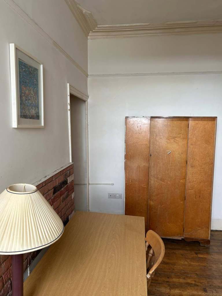 Room to rent on Lipson Road Plymouth