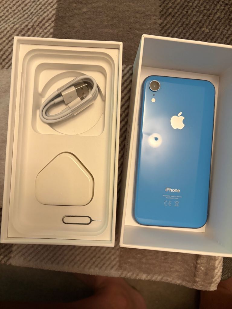 iPhone XR 64gb blue boxed with charger. Excellent condition 