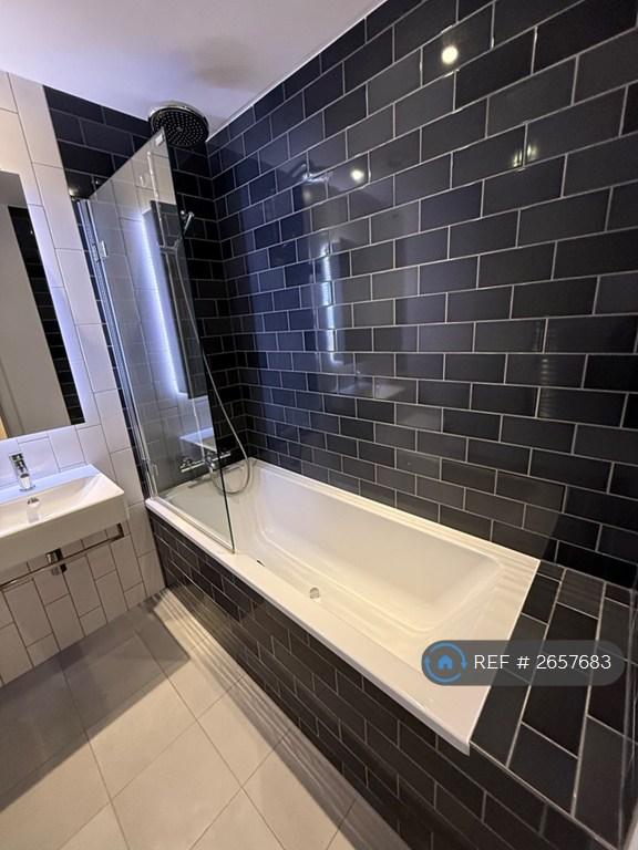 1 bedroom flat in Mercier Court, London, E16 (1 bed) (#2657683)