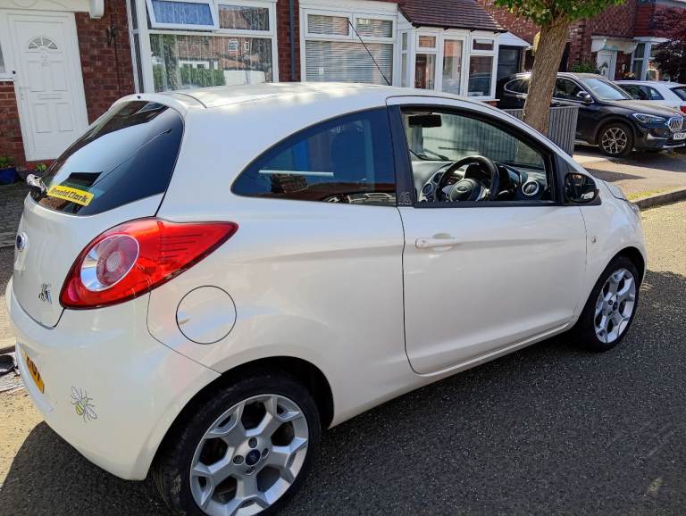Ford, KA, Hatchback, 2015, Manual, 1242 (cc), 3 doors