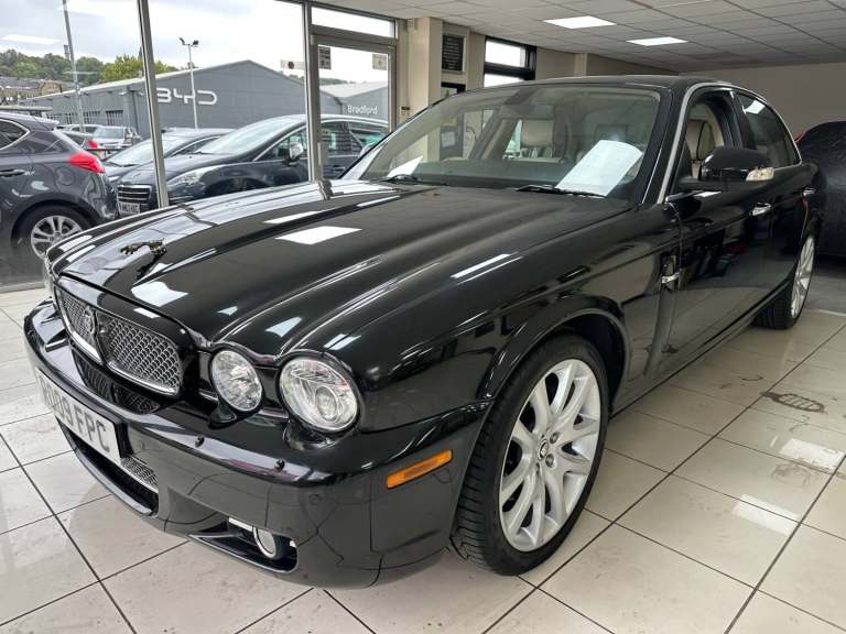 2009 Jaguar XJ XJ 2.7 TDVi Sovereign 4dr Auto SALOON Diesel Automatic
