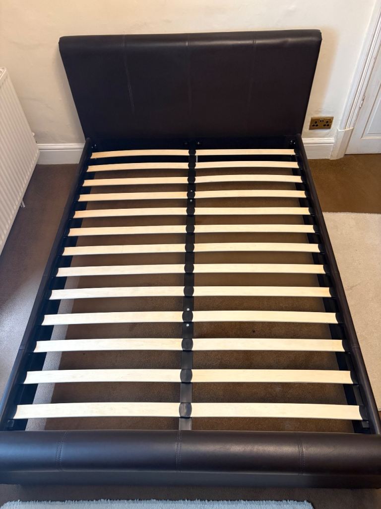 Double Bed Frame – Brown Faux Leather (4ft6”)