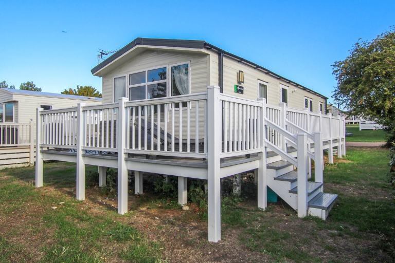 Willerby Malton 2023 static caravan sited at Haven Allhallows, Kent. 3 bed, deck