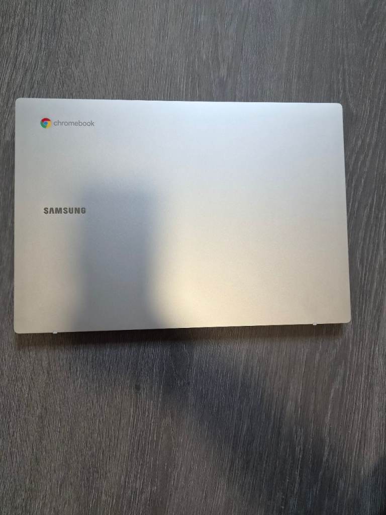 Brand new - Samsung Galaxy Chromebook 