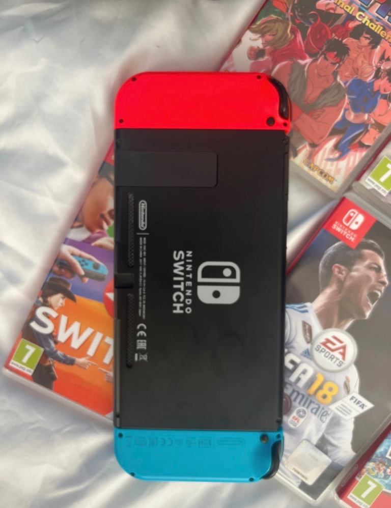 Nintendo switch plus 6 games
