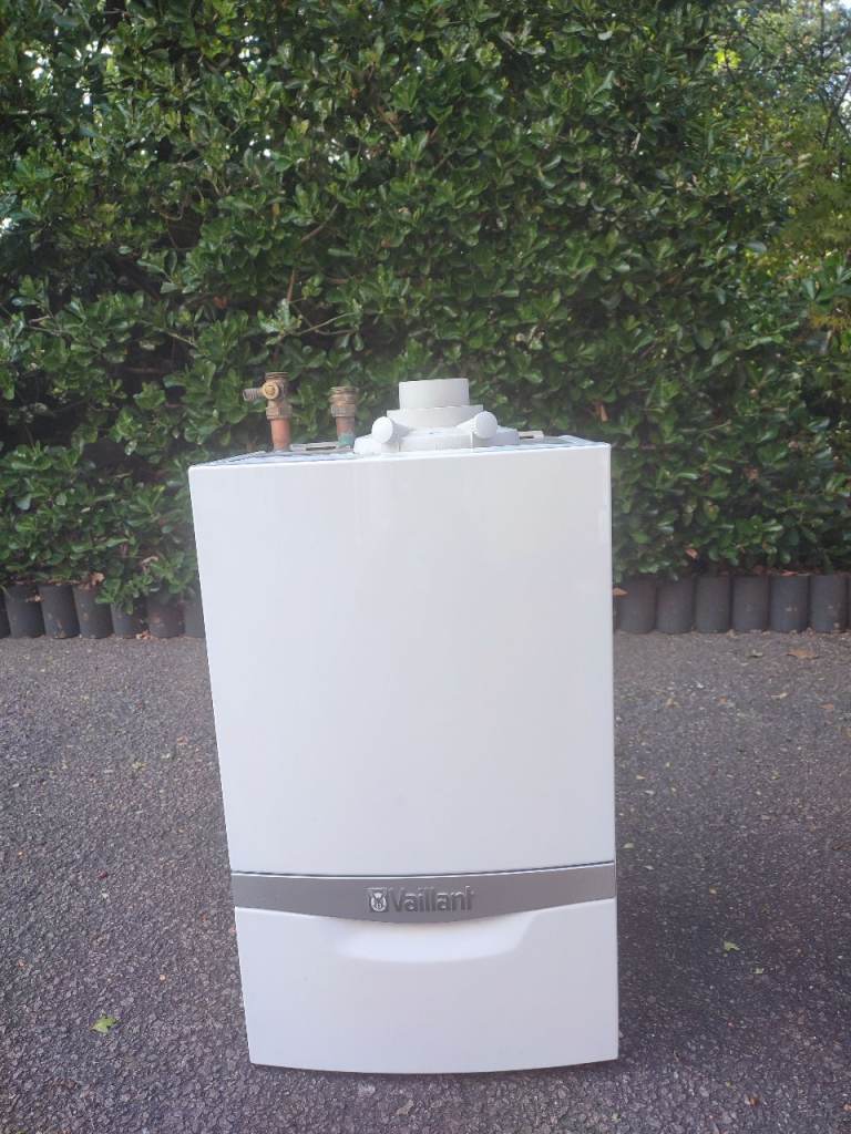 Vailllant ecoTec Plus 418 Pre-owned in excellent working condition 