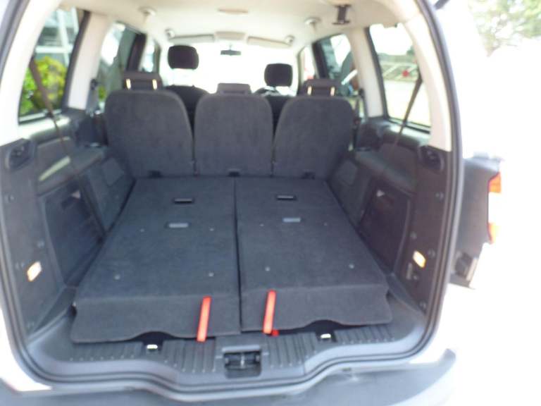 FORD GALAXY 1.6 TDCi Zetec ** 7 SEATER** **15 MONTHS WARRANTY** **12 MONTHS