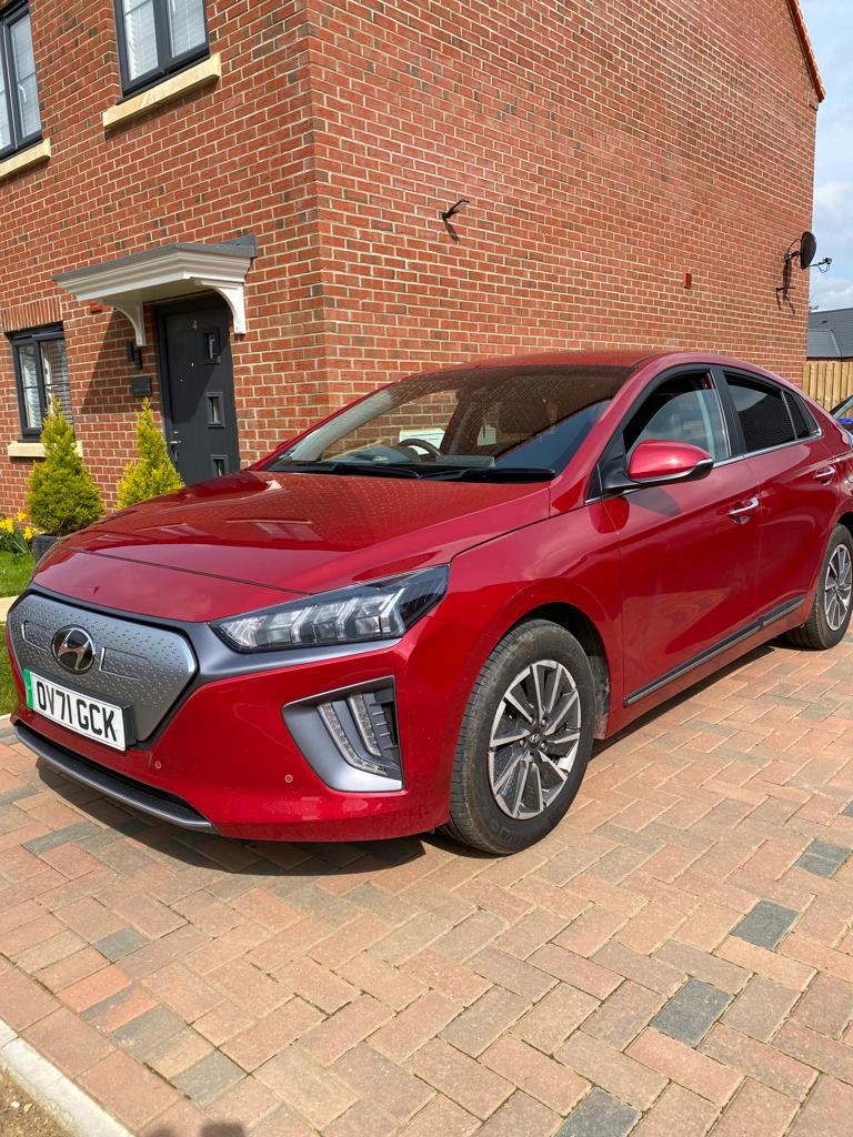 Hyundai IONIQ 38.3kWh Premium Auto 5dr Nav + Rear Camera + Leather