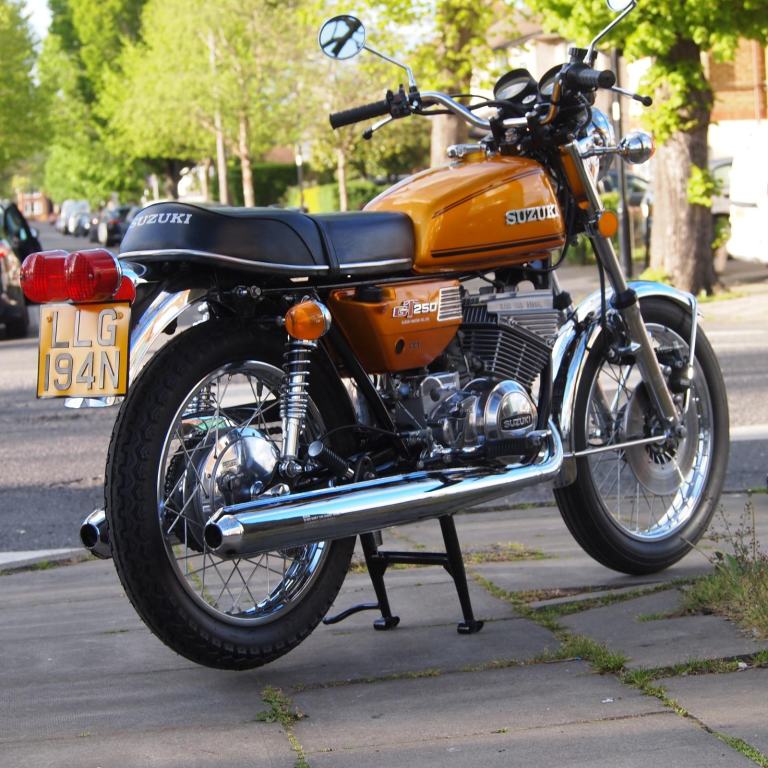 1974 Suzuki GT250 Ram Air Classic Vintage, Restored, Engine Rebuilt, MUST SEE.