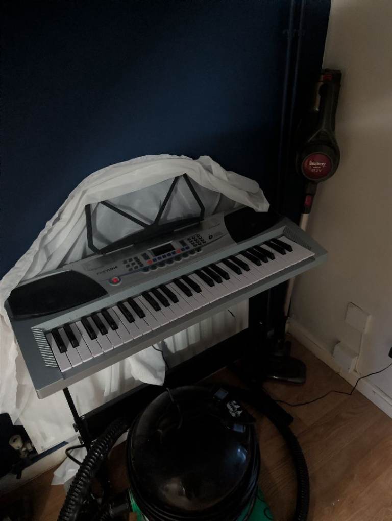 Kids keyboard hardly been used open to offers 