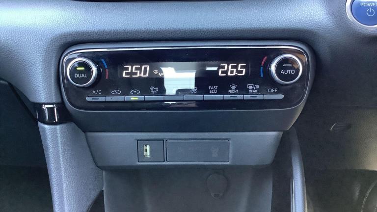 2021 Toyota Yaris 1.5 Hybrid Dynamic 5dr CVT HATCHBACK PETROL/ELECTRIC Automatic