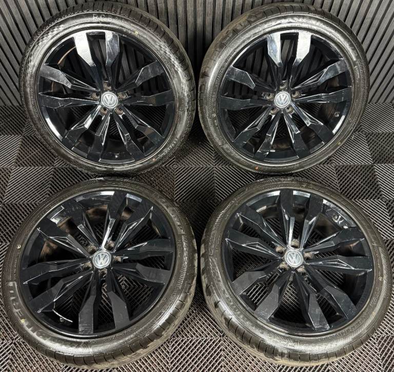 20'' GENUINE VW TIGUAN R LINE SUZUKA BLACK ALLOY WHEELS TYRES ALLOYS
