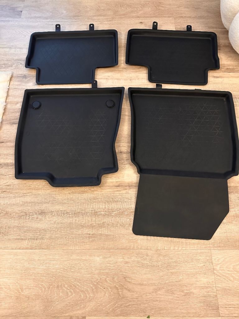 Renault Clio rubber car mats 