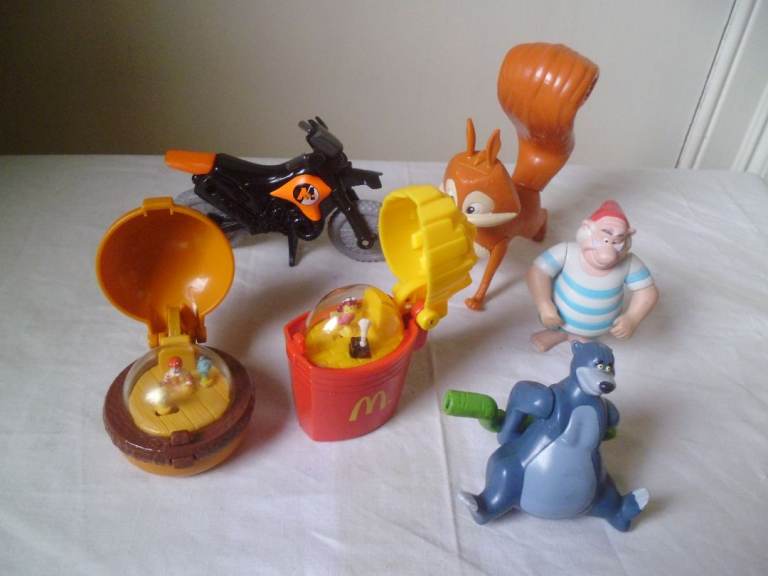 COLLECTION OF 6 McDONALDS HAPPY MEAL TOYS FROM 1990'S