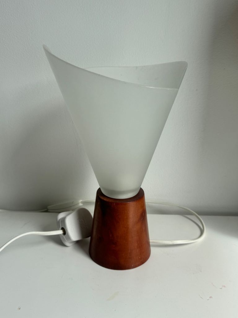 Wood and glass tulip lamp 