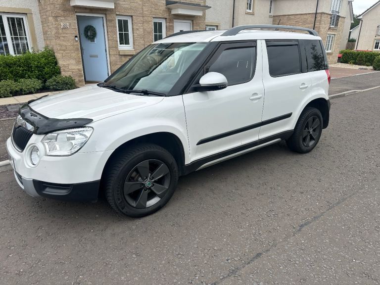 Skoda, YETI, Hatchback, 2013, Manual, 1968 (cc), 5 doors