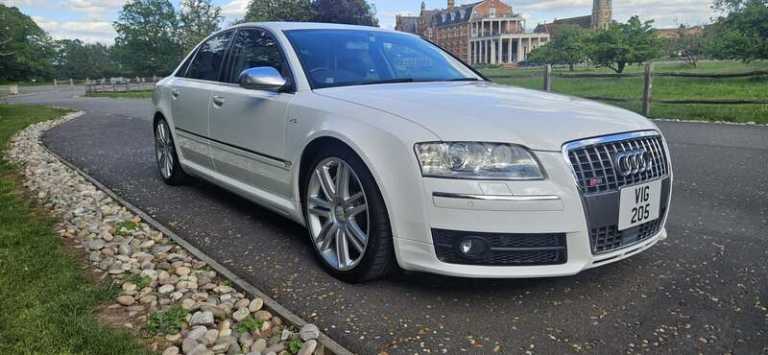  Audi S8 D3 Automatic