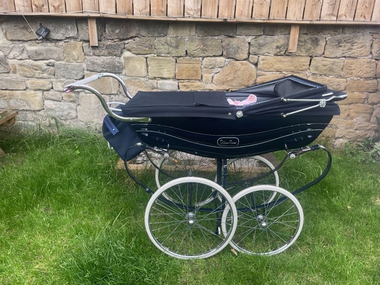 Silver Cross Balmoral coach built Pram  excellent price for quick sale like New
