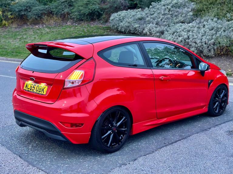 2016 Ford Fiesta 1.0 EcoBoost 140 Zetec S Red 3dr HATCHBACK Petrol Manual