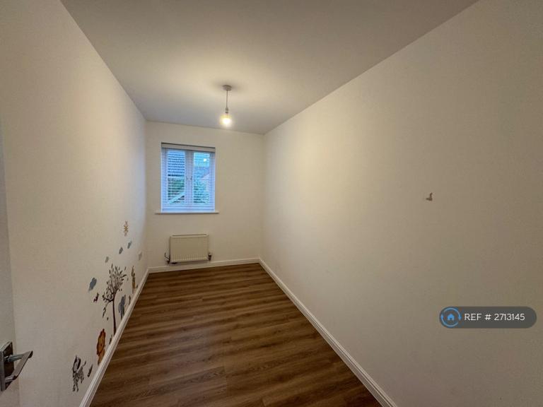 2 bedroom flat in Chequers Close, Corby, NN18 (2 bed) (#2713145)