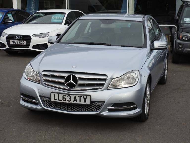 Mercedes-Benz C Class C180 BlueEFFICIENCY Executive SE 4dr Auto Petrol