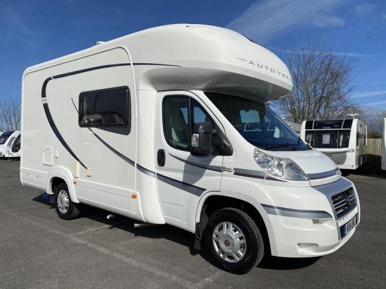2014 AUTO-TRAIL TRACKER EKS LUXURY 4 BERTH MOTORHOME