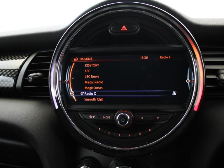 2016 MINI Hatch 2.0 Cooper S D 5dr Auto [Media Pack XL] Hatchback DIESEL Automatic