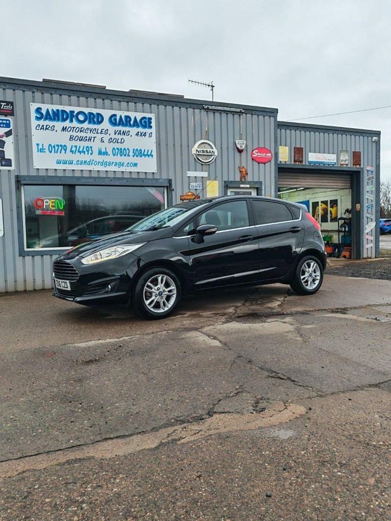 2016 Ford Fiesta 1.0 EcoBoost Zetec 5dr HATCHBACK PETROL Manual
