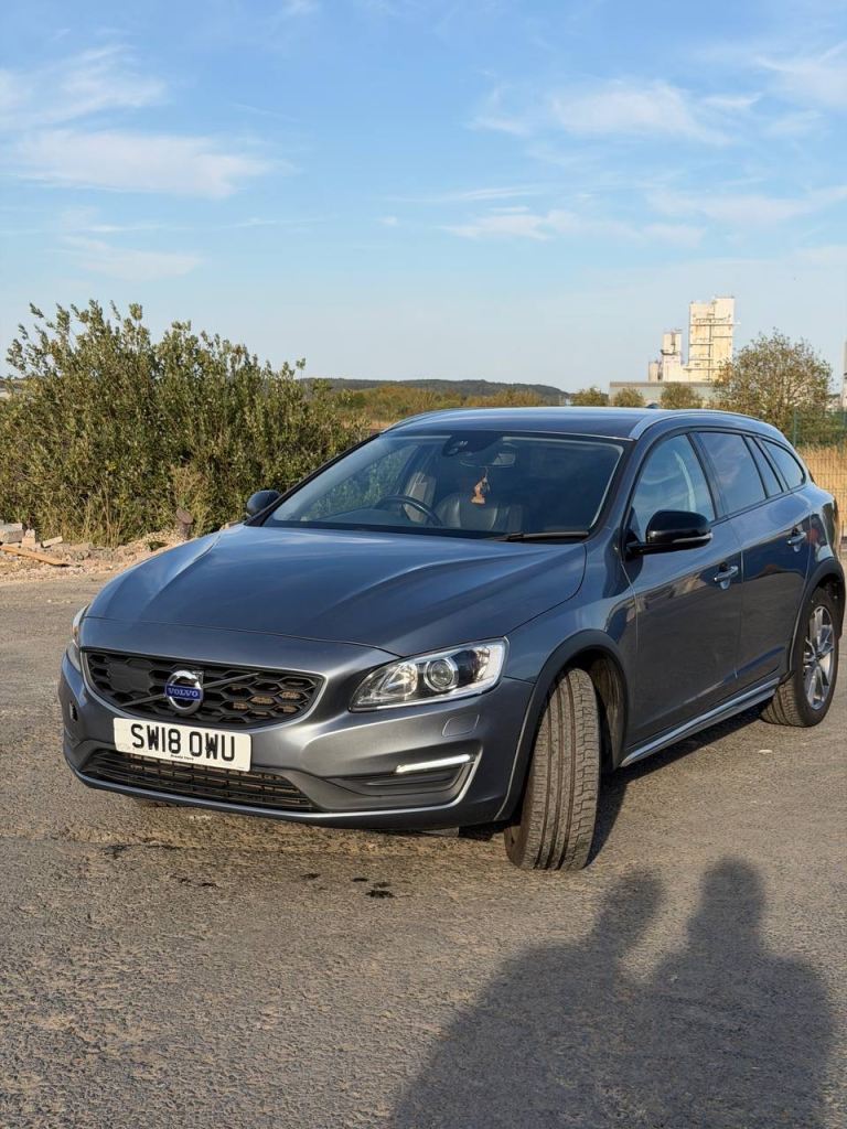 Volvo, V60, Estate, 2018, Semi-Auto, 1969 (cc), 5 doors