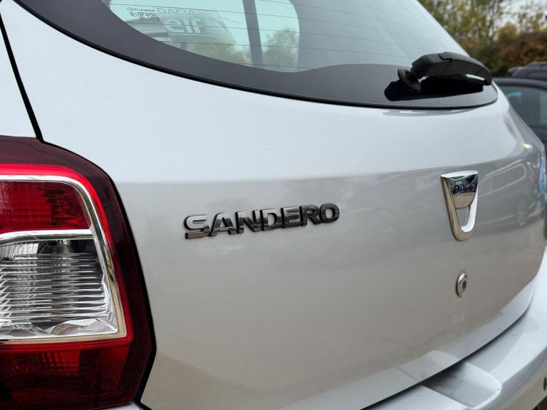 2016 Dacia Sandero Stepway 0.9 TCe Laureate Euro 6 (s/s) 5dr HATCHBACK Petrol Manual