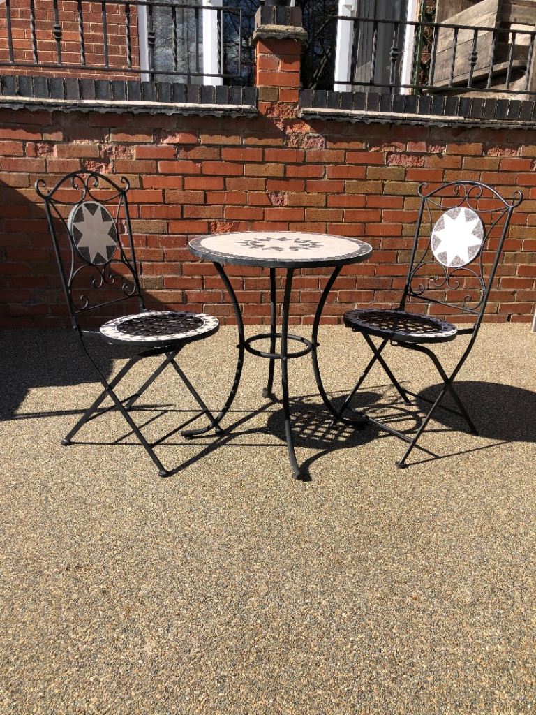 Garden Patio Table and Chairs 