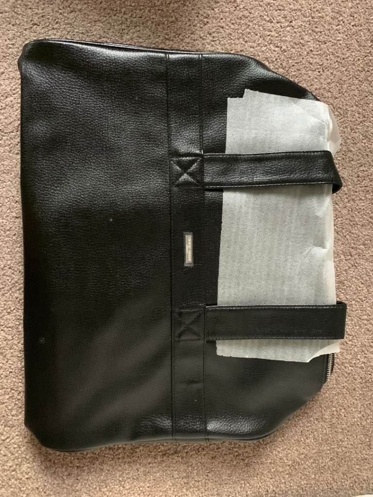 Armani holder bag